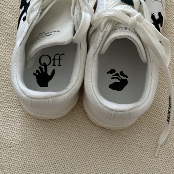 MUST SELL OFF WHITE white low vulcanized canvas black white - Picture 11 of 14